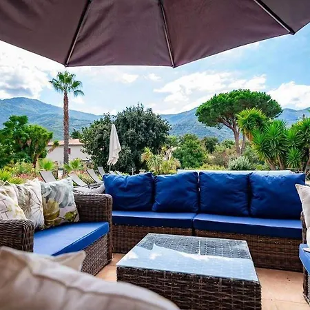 Sleeps 12 With Outdoor Pool