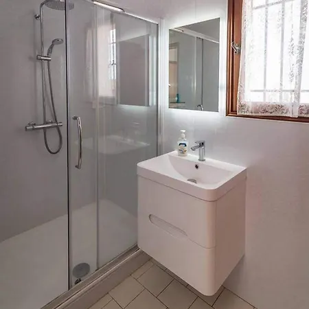 Sleeps 12 With Outdoor Pool Villa *